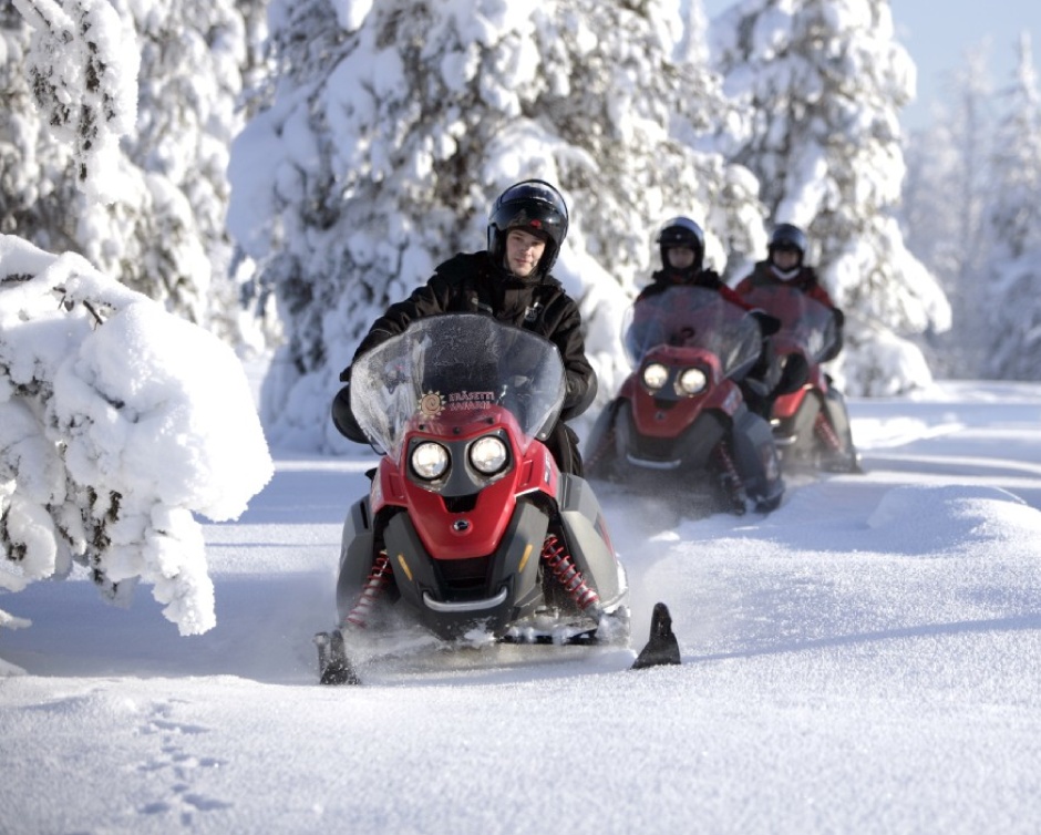 59 for a 1Hour Snowmobile Rental for 2 OR 79 for a 1Hour Snowmobile