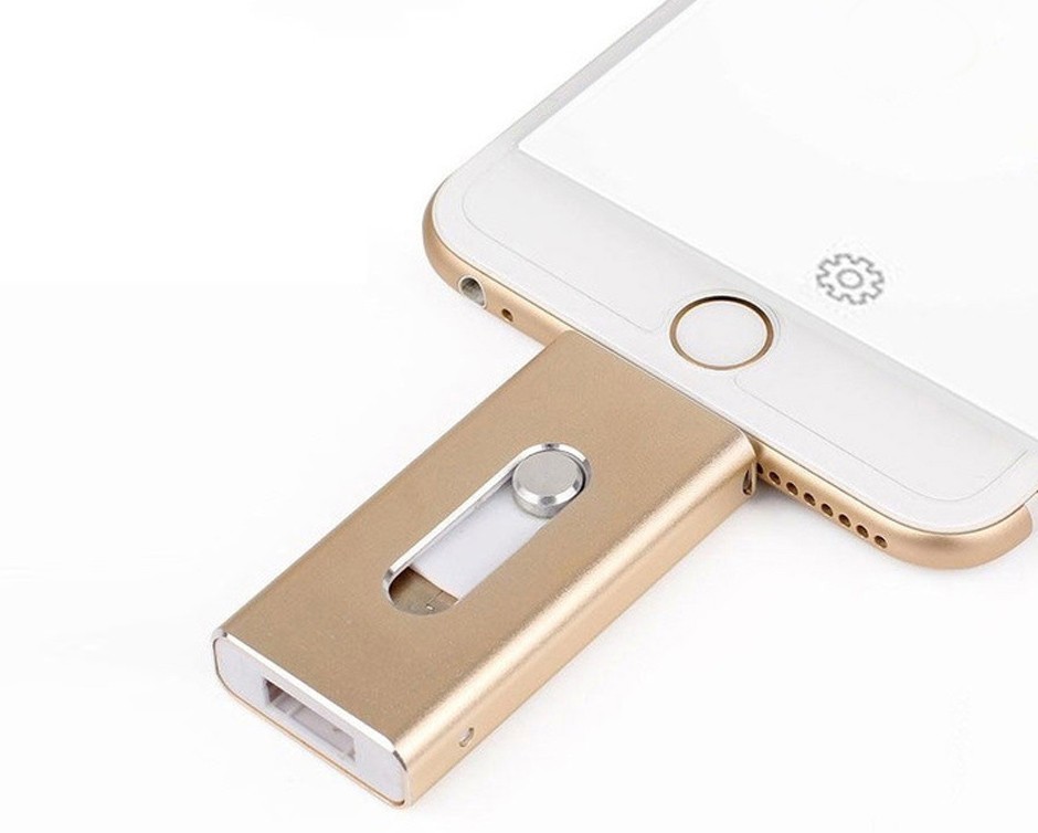 22 & Up for an External Storage USB for Apple Devices Buytopia